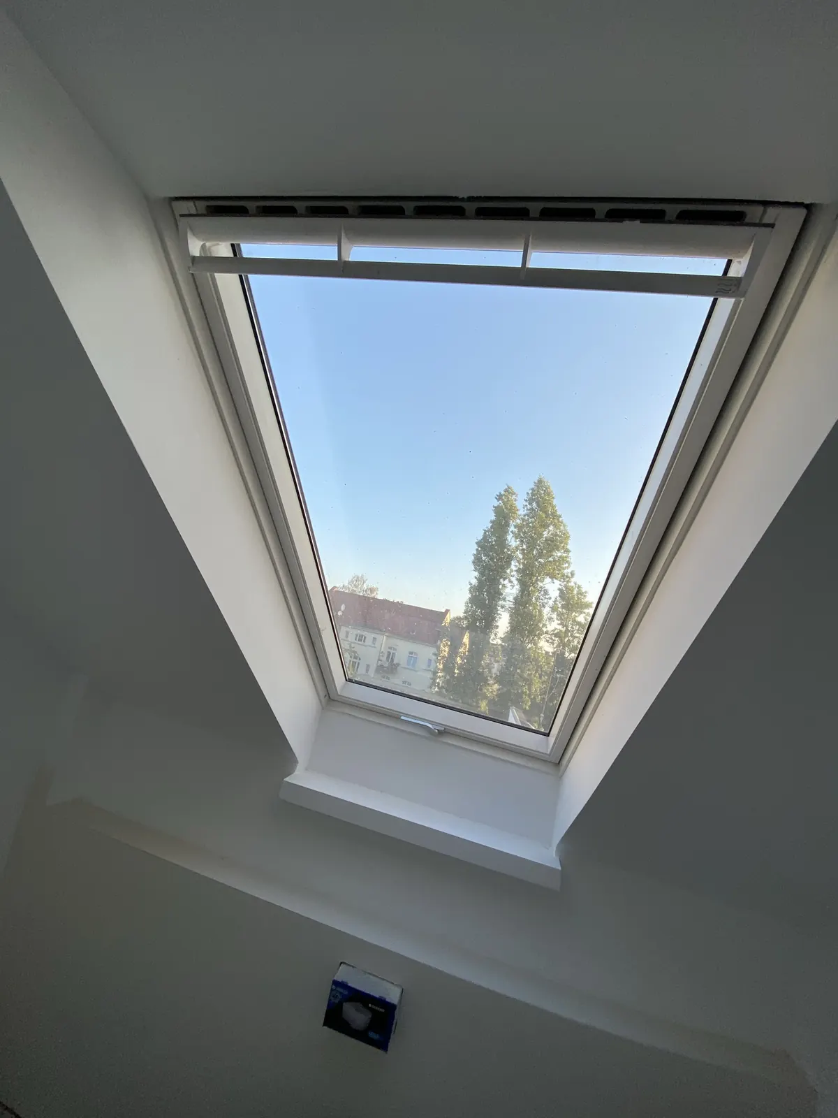 Dachfenster mit verkleideter Laibung